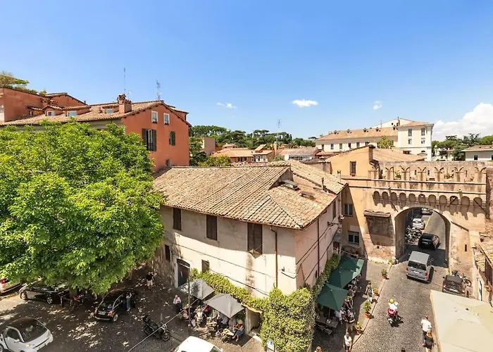 Casa Garibaldi, A Burghesius